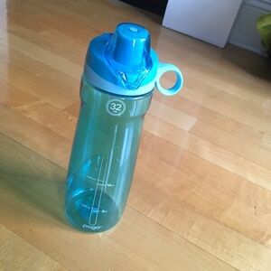 Pogo Plastic Water Bottle, Chug Lid, Carry Handle, Teal Clear Blue, 32 oz